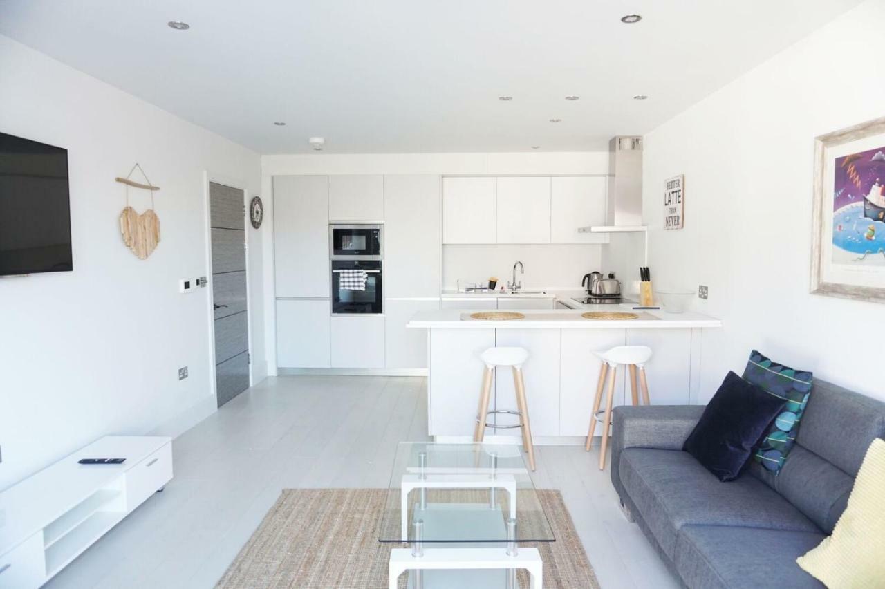 Saltwater Suites At Fistral New Quay Zewnętrze zdjęcie